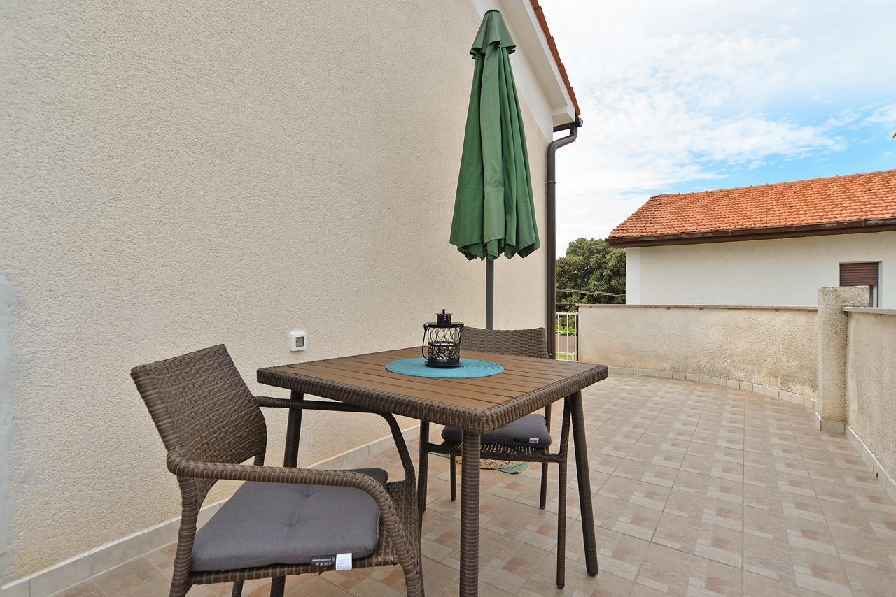 Apartment & Room Tanja 1552 Pula Exterior photo