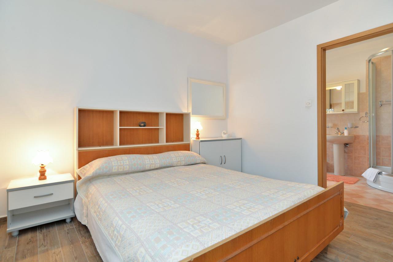 Apartment & Room Tanja 1552 Pula Exterior photo